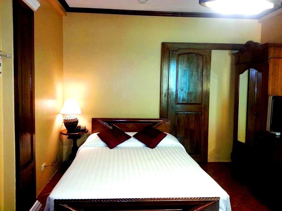 Hotel True